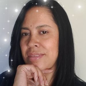 Meet your Posher, Esperanza